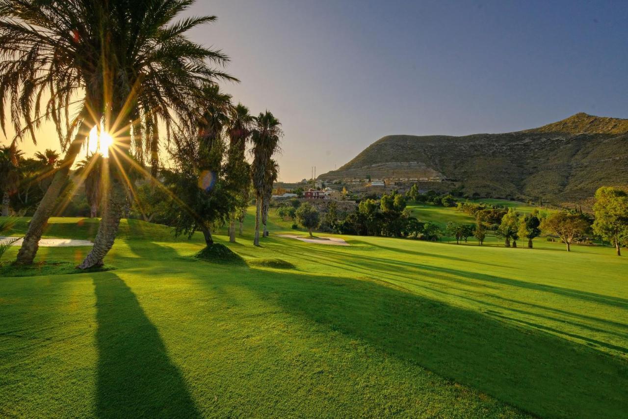 Hotel Envia Almeria Spa & Golf Aguadulce  Ngoại thất bức ảnh Golf course at the resort
